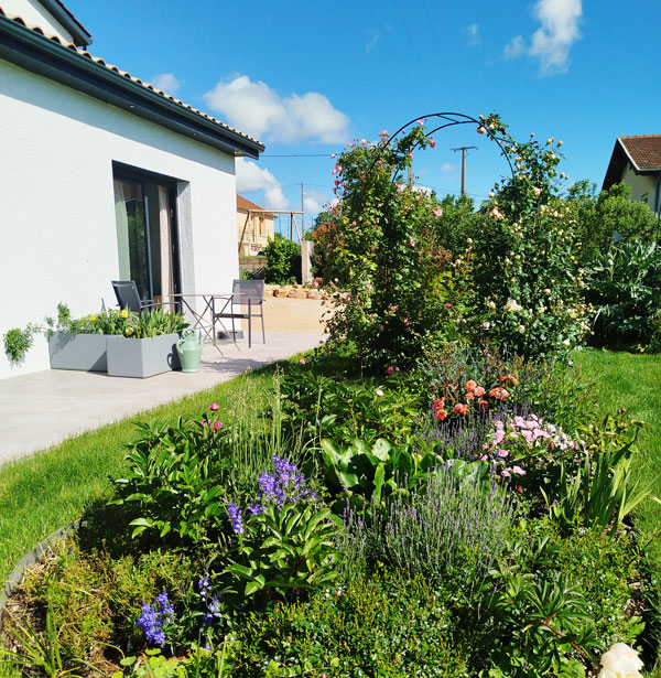Au-jardin-des-deux-roches-ete-jardin