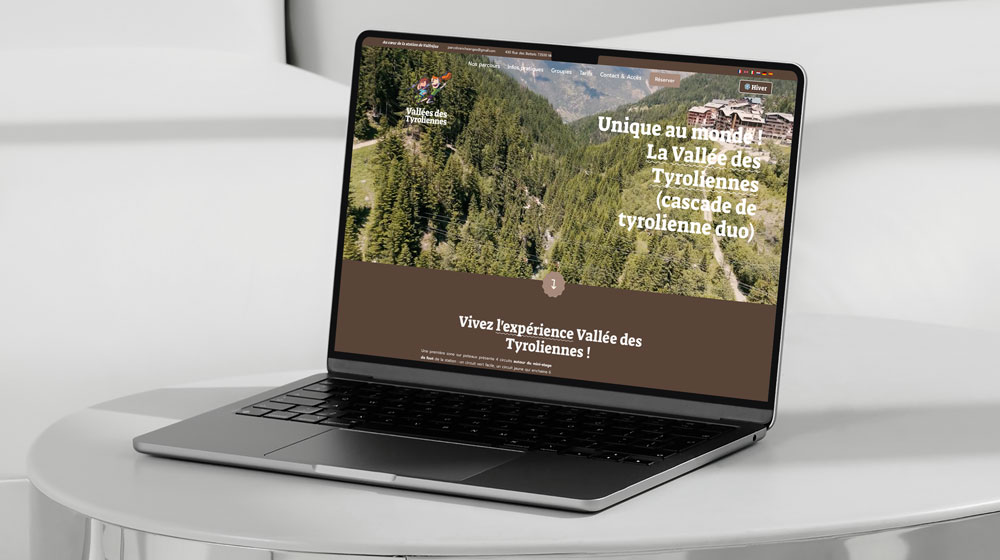 mockup-mac-vallee-tyroliennes-ete